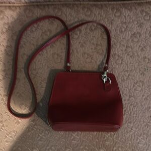 Like new! Vera Pelle crossbody red purse.